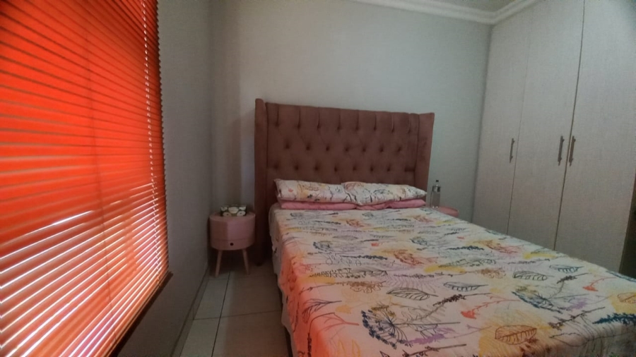 4 Bedroom Property for Sale in Langenhovenpark Free State